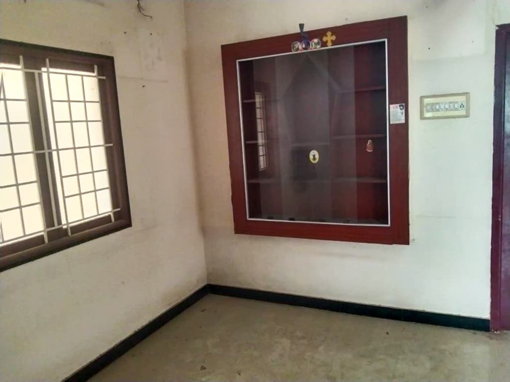 Property Photos 6
