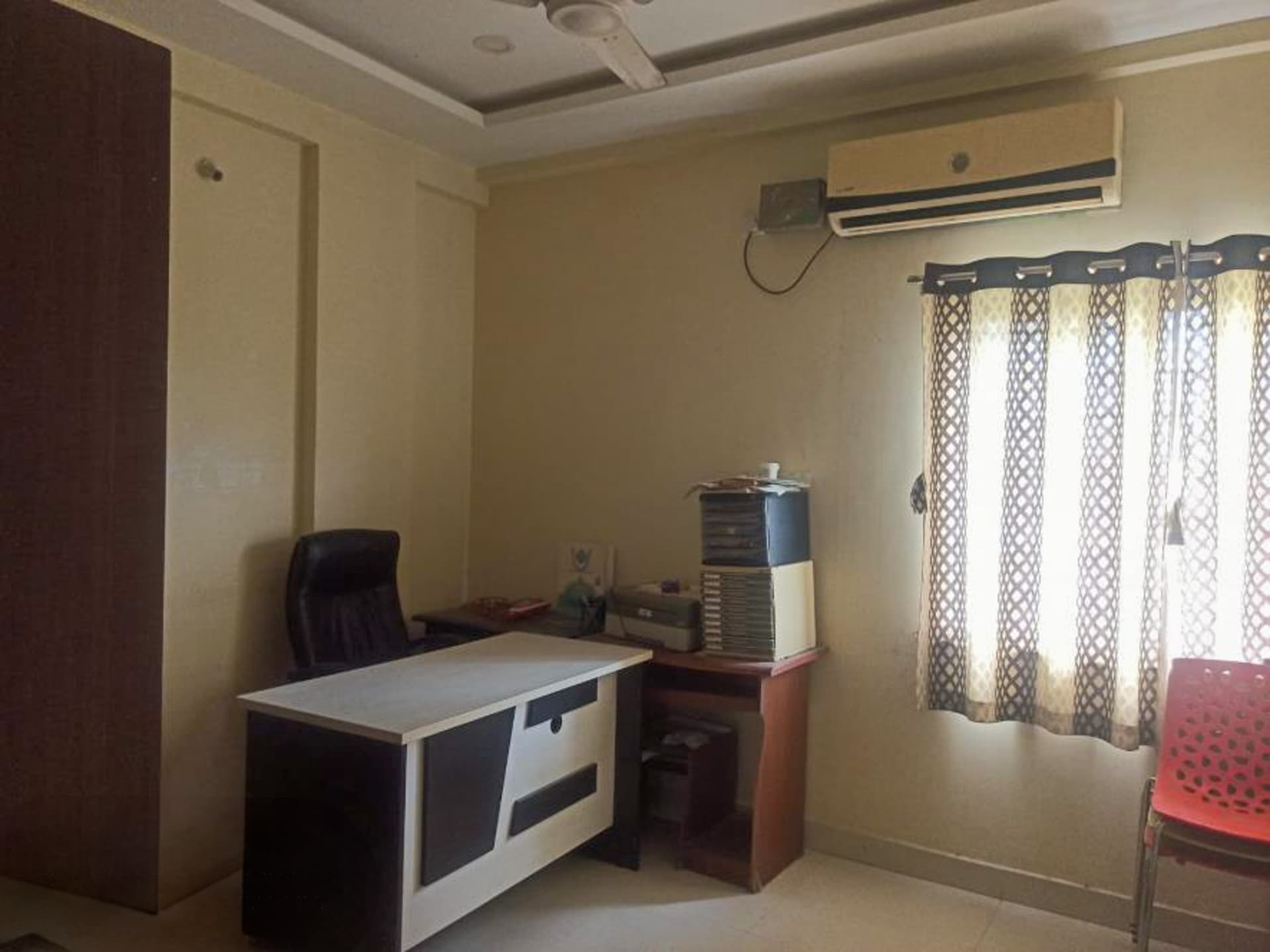 Property Photos 8