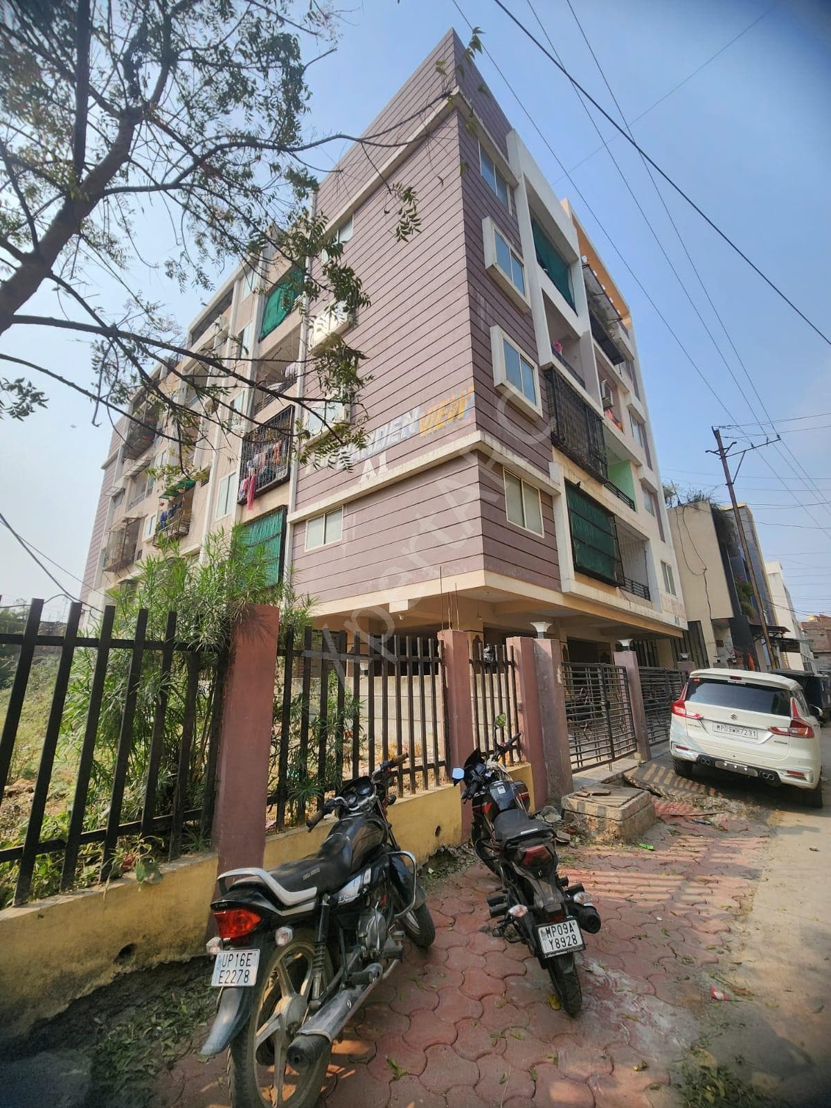 Property Photos 5