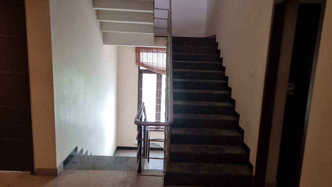 Property Photos 17