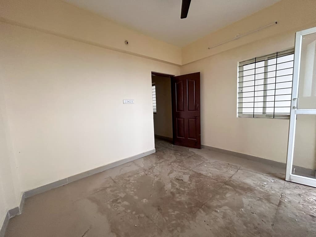 Property Photos 6