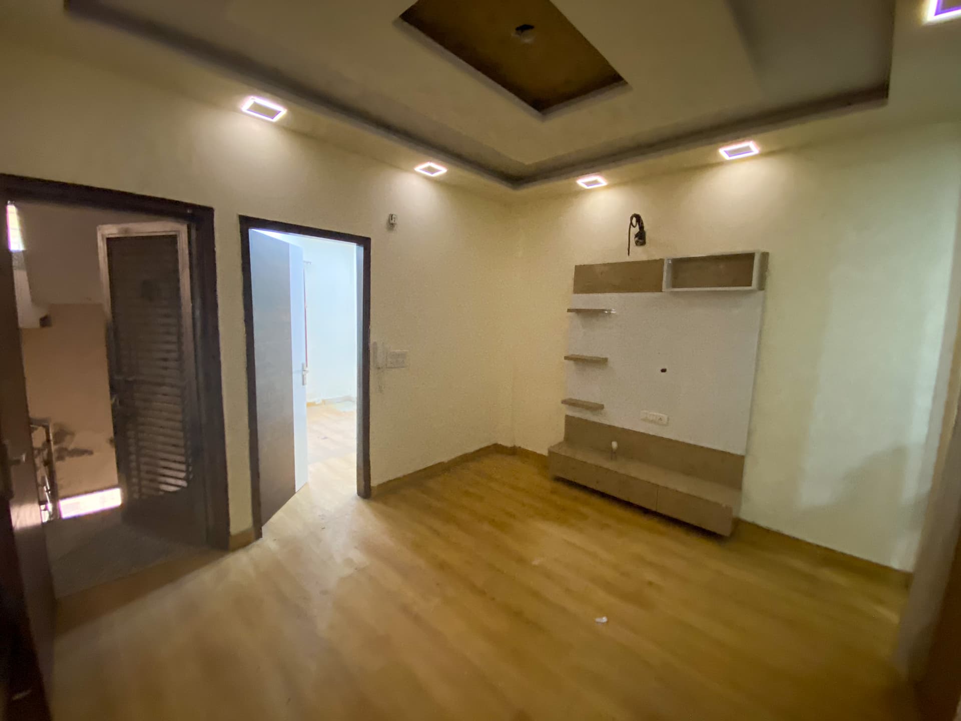 Property Photos 25