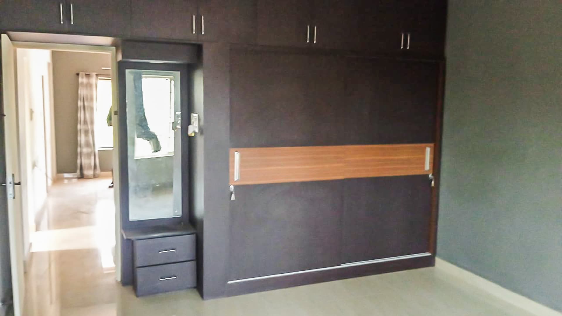 Property Photos 12