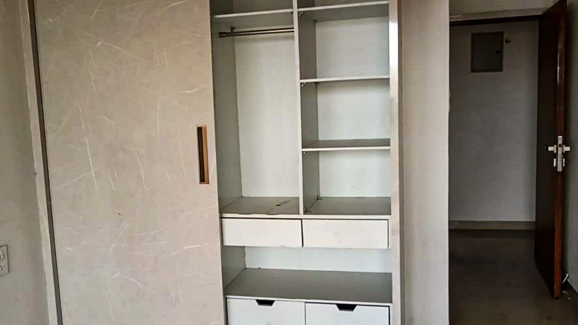 Property Photos 8