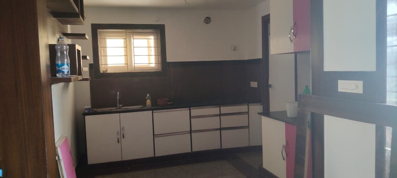 Property Photos 9
