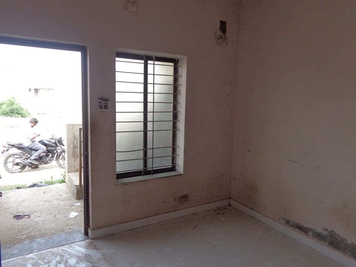 Property Photos 6