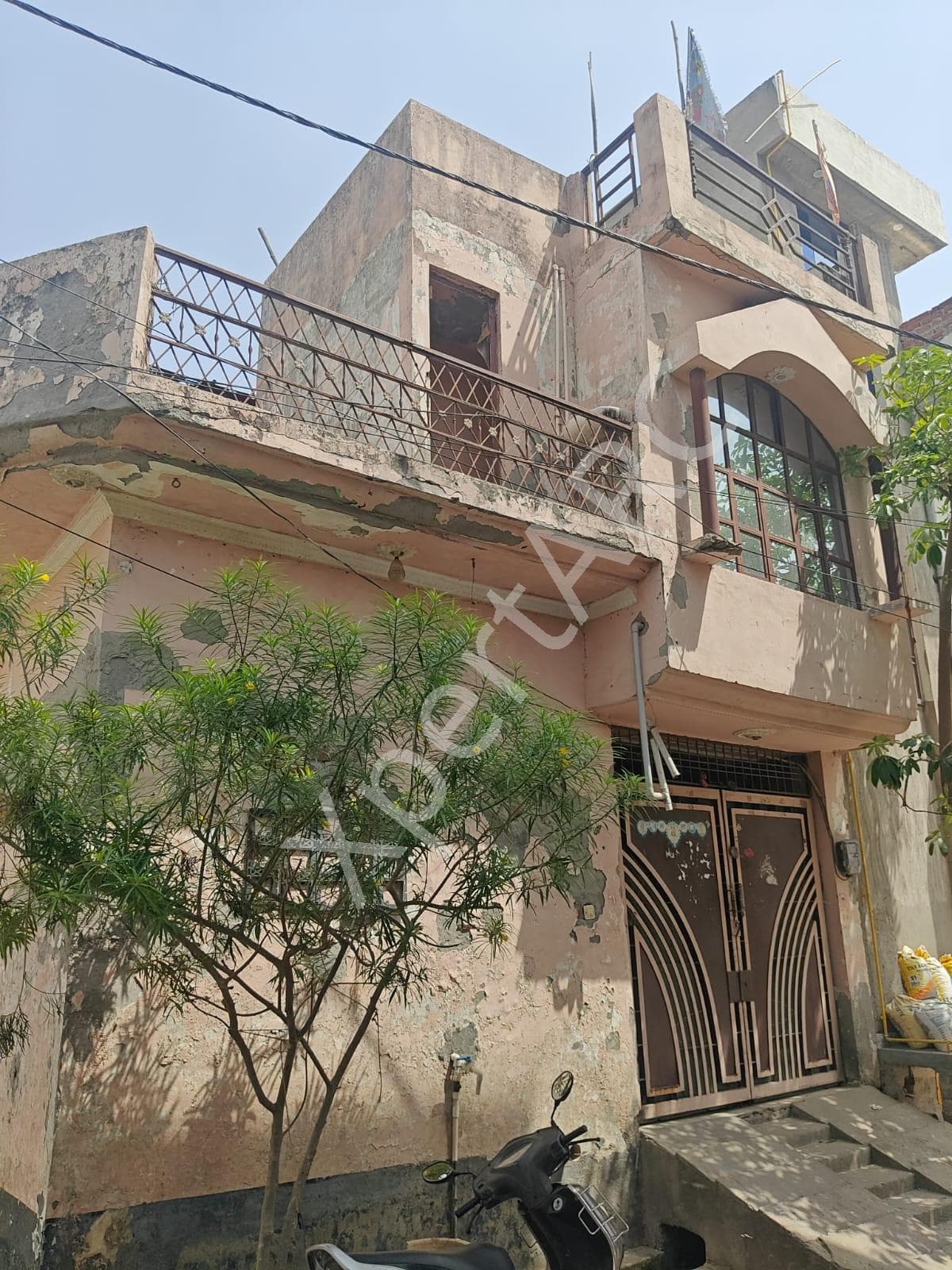 Property Photos 6