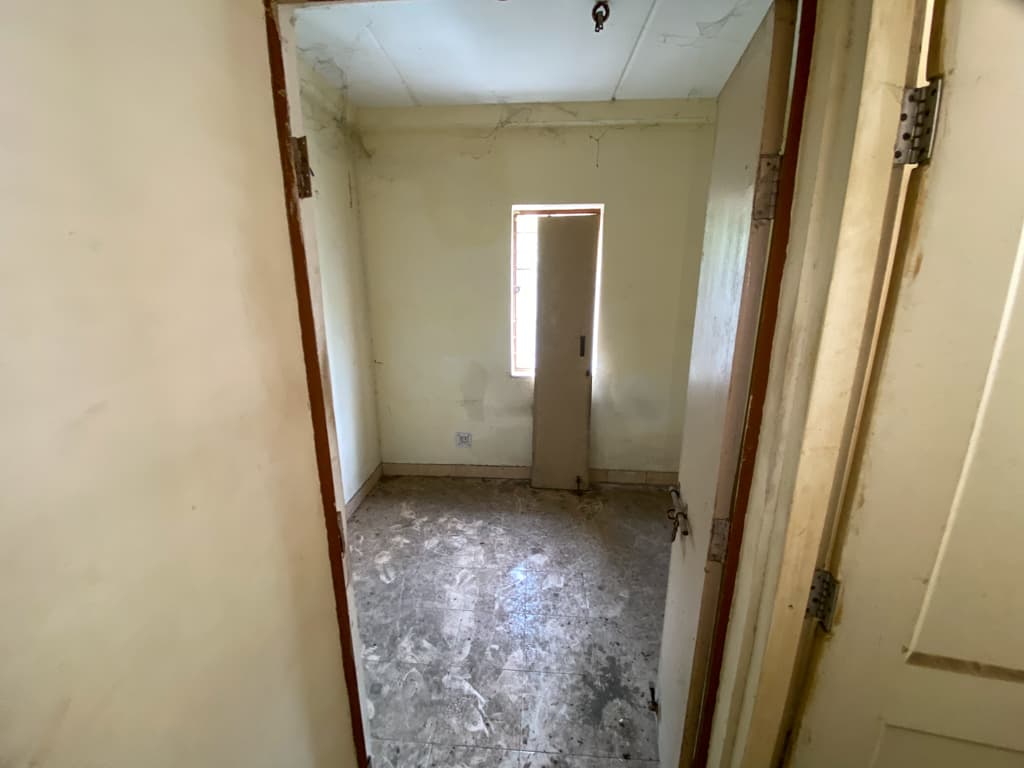 Property Photos 26