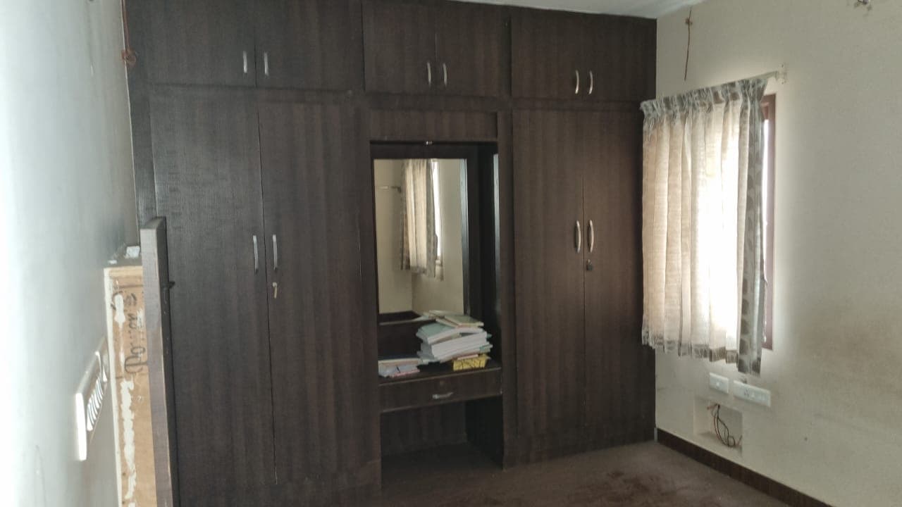 Property Photos 18