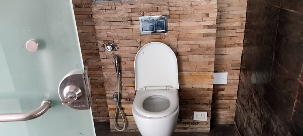 Property Photos 9