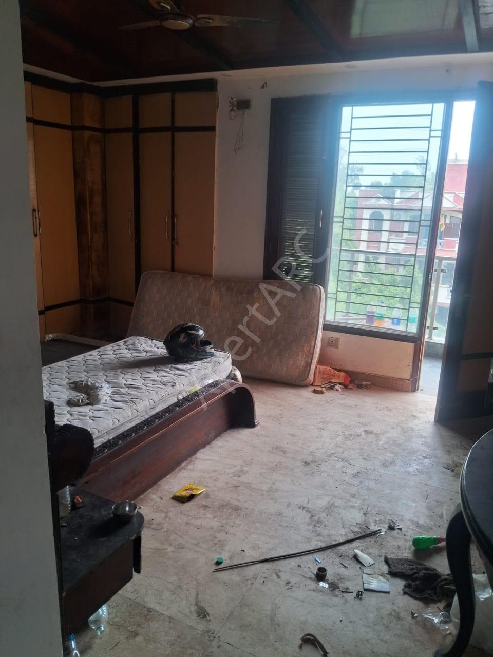 Property Photos 28