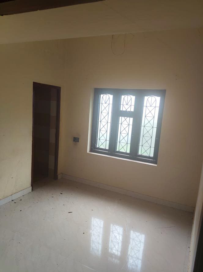 Property Photos 8