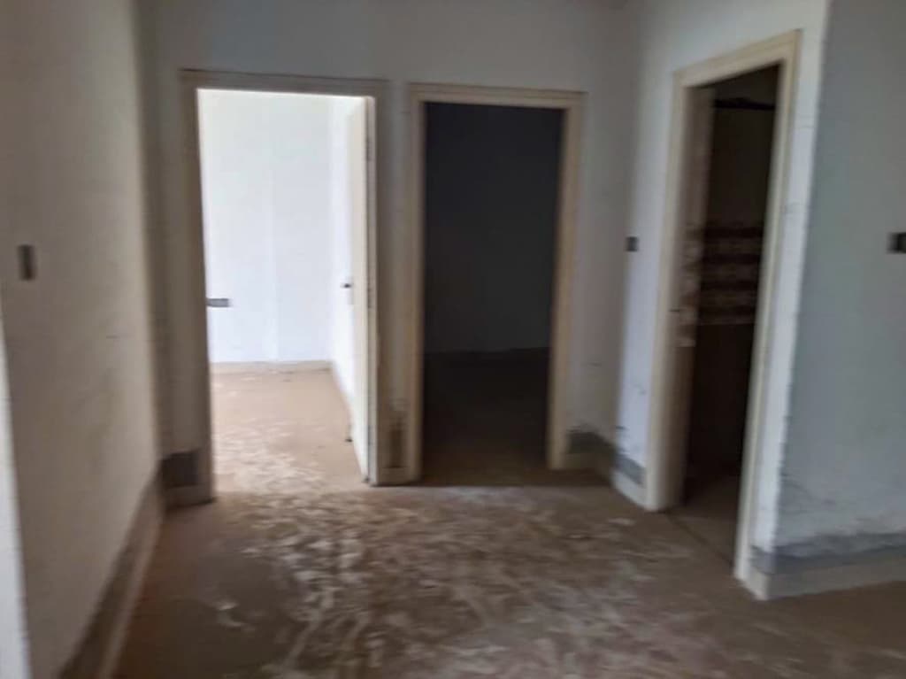 Property Photos 8