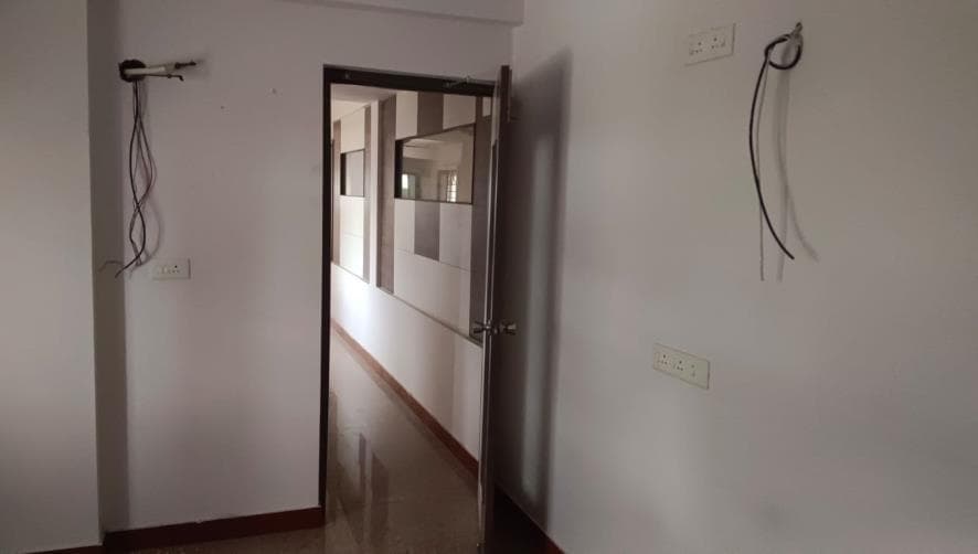 Property Photos 28