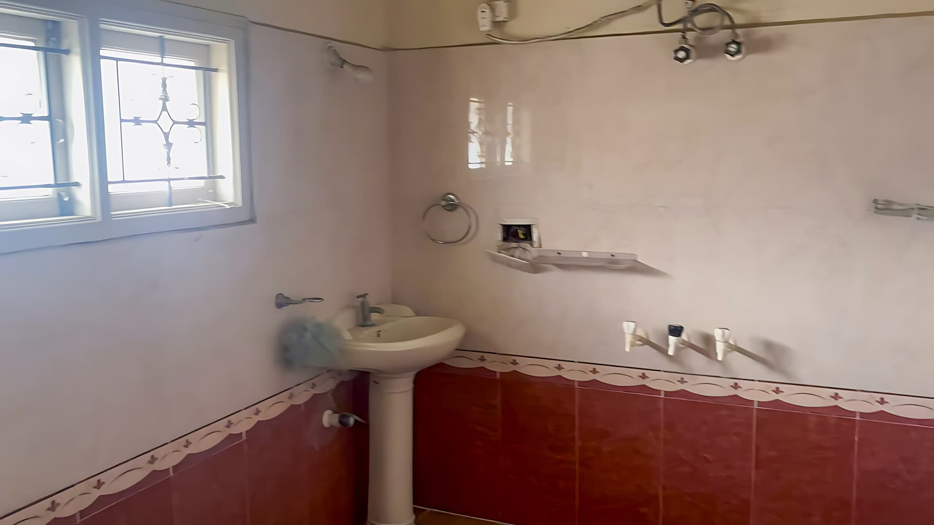 Property Photos 23