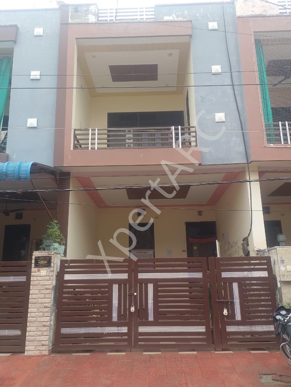 Property Photos 8