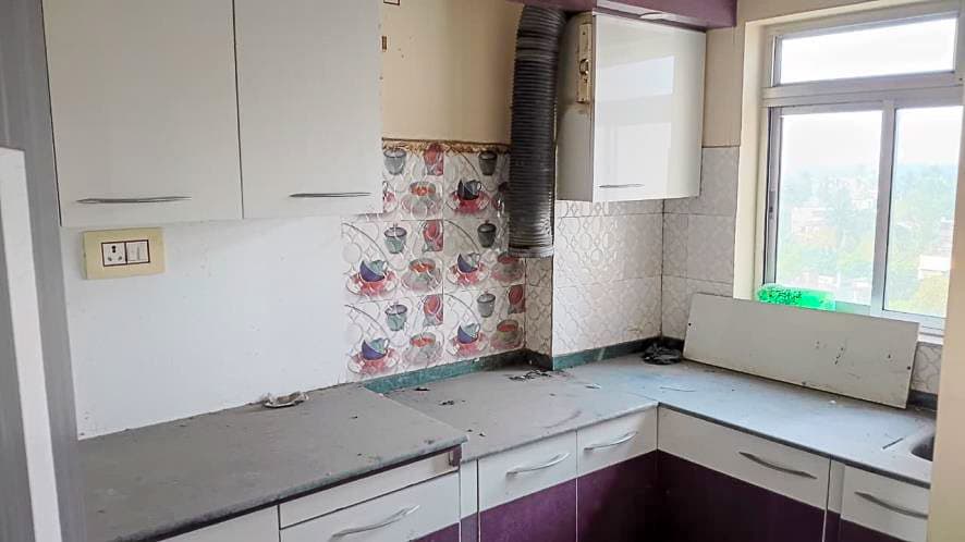 Property Photos 6
