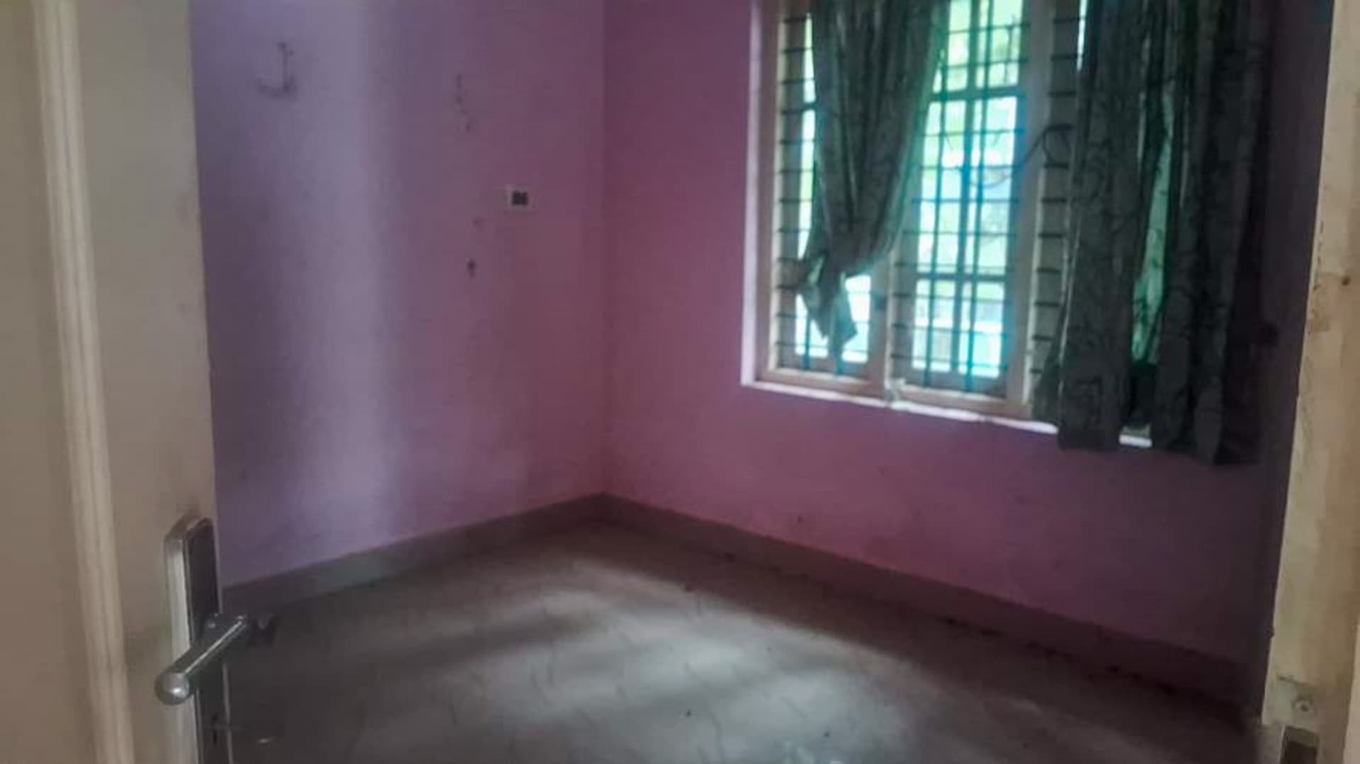 Property Photos 8