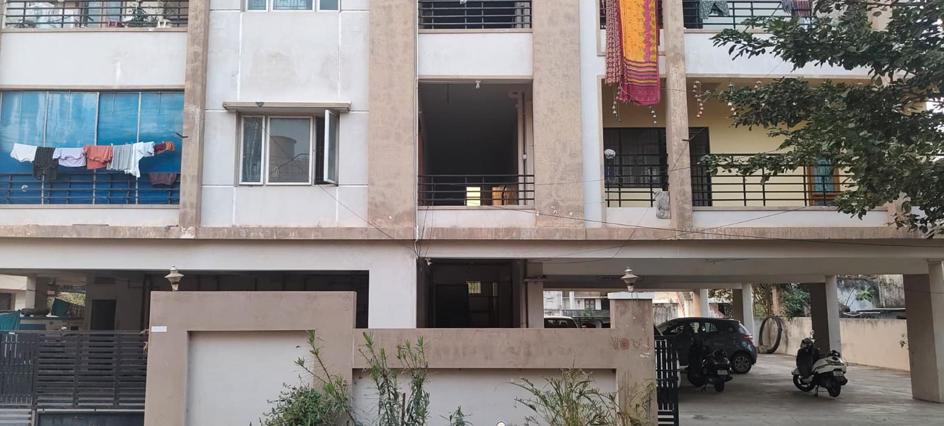 Property Photos 28