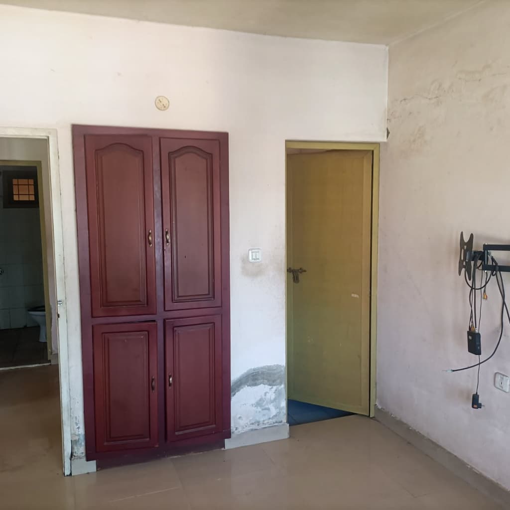 Property Photos 8