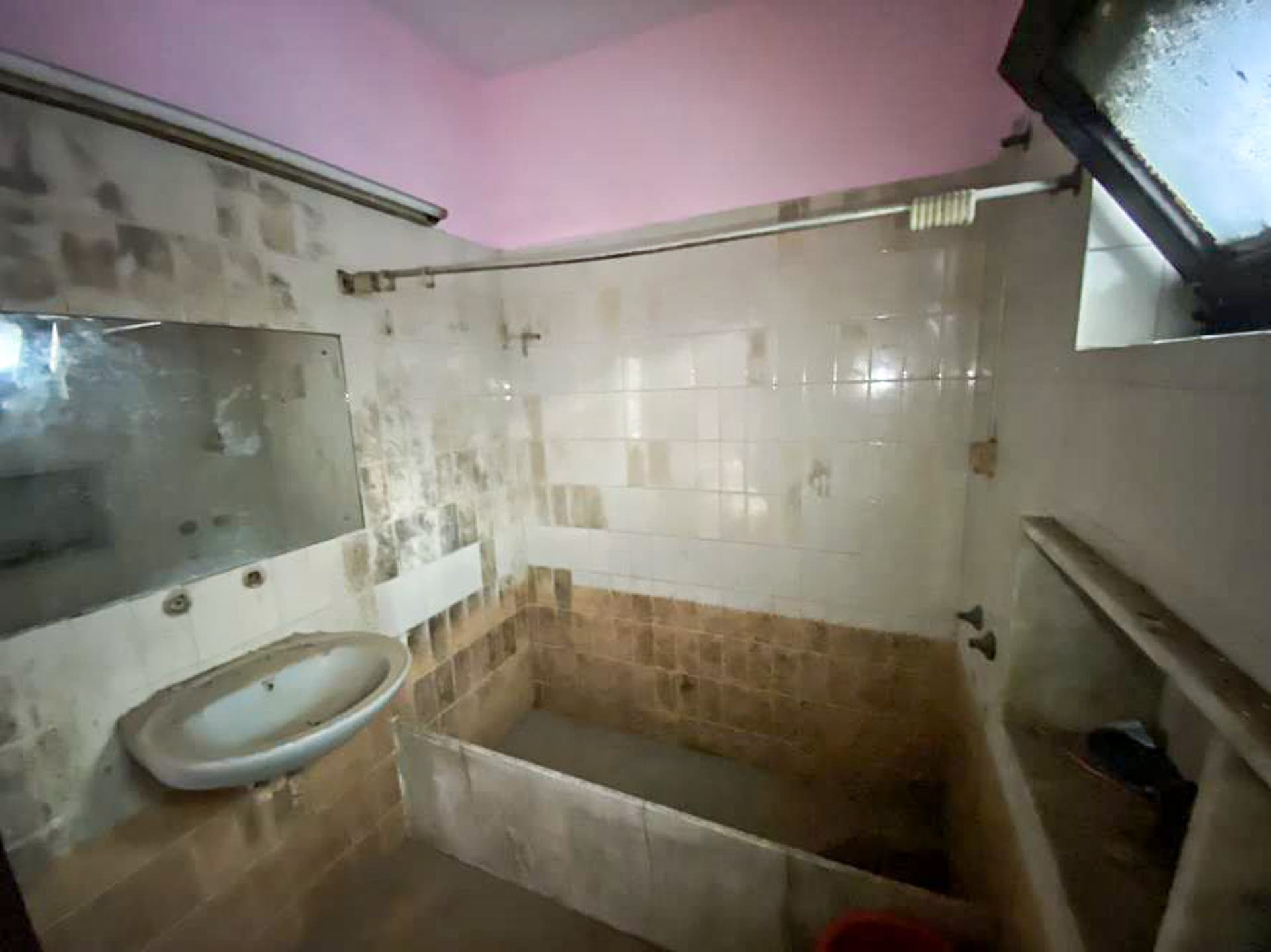 Property Photos 29