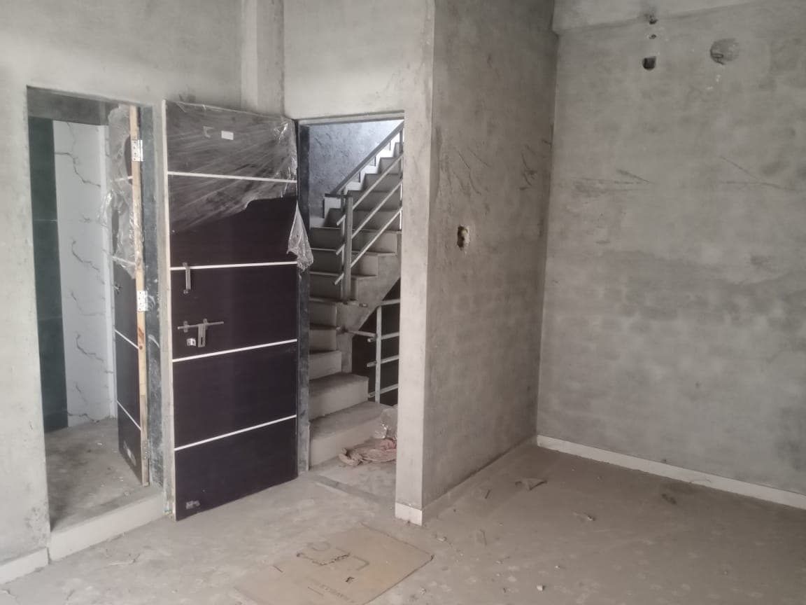 Property Photos 6