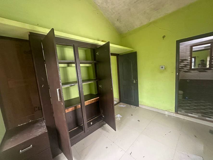 Property Photos 23