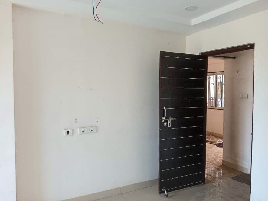 Property Photos 16