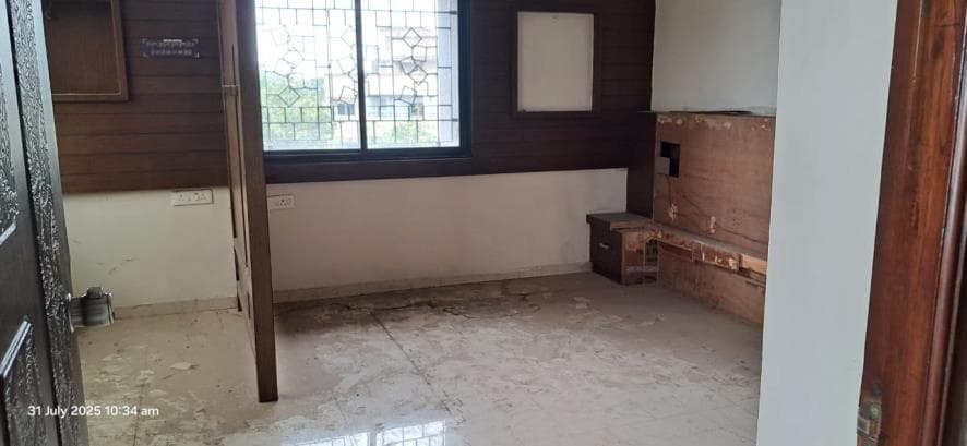 Property Photos 7