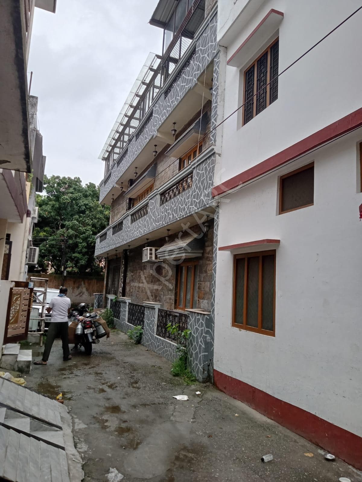 Property Photos 8