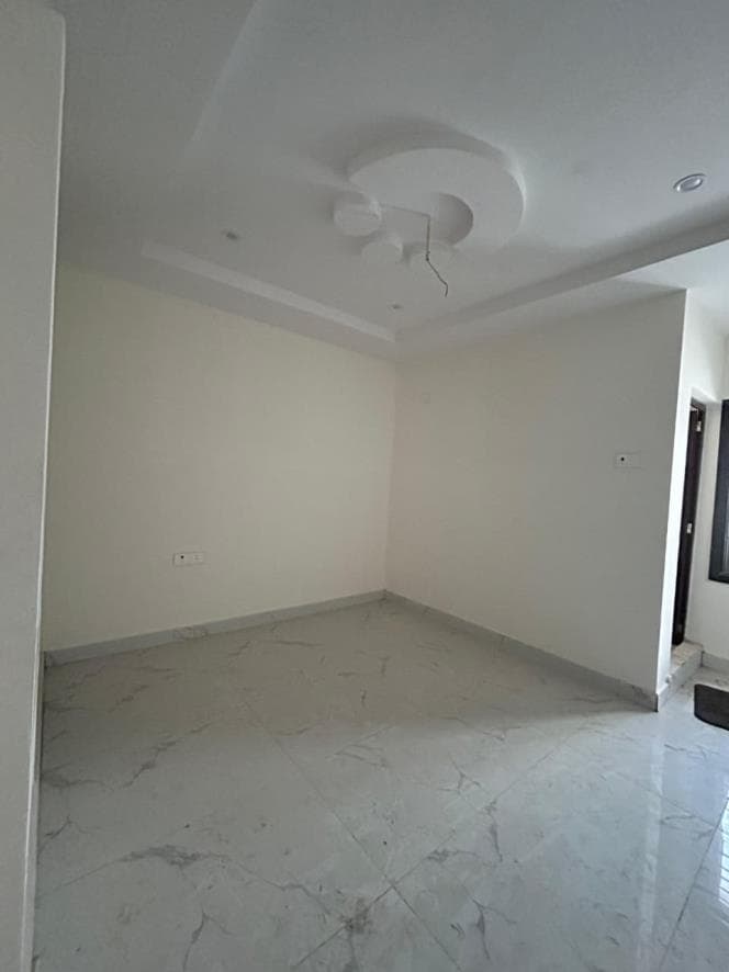 Property Photos 26