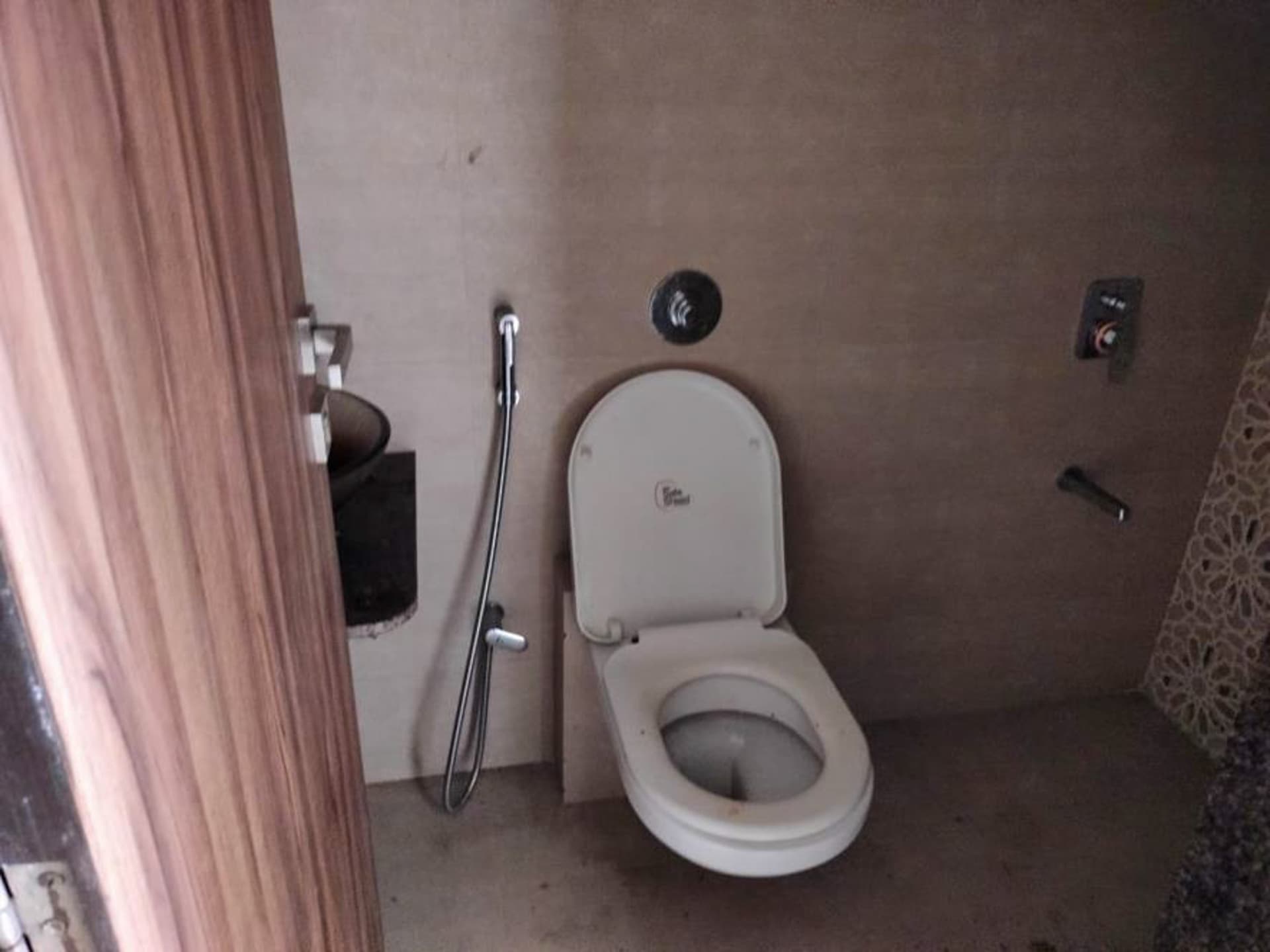 Property Photos 8