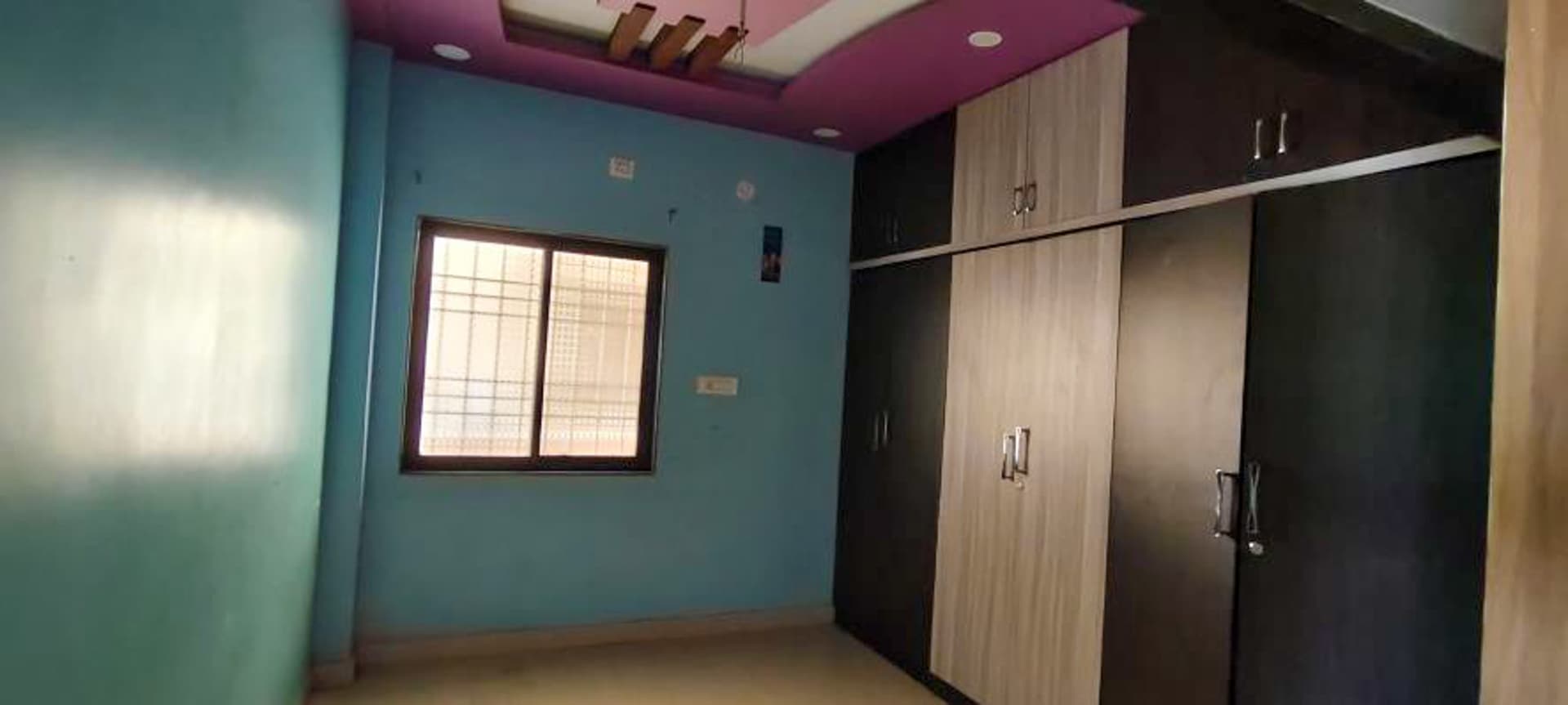 Property Photos 17