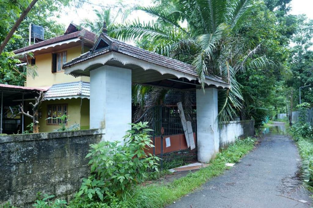 Property Photos 11