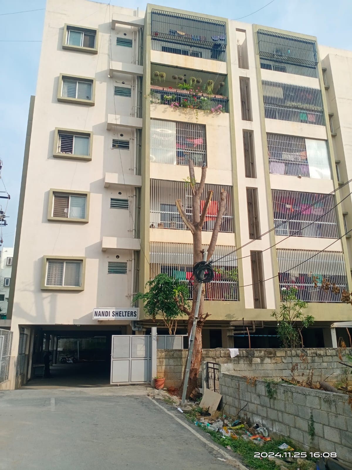 Property Photos 6