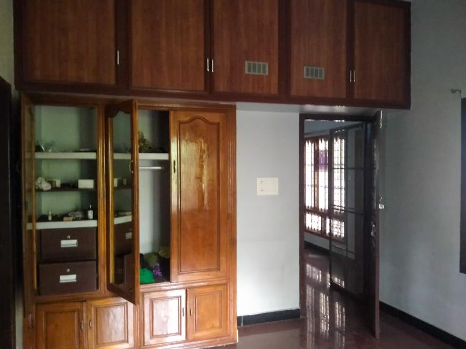 Property Photos 12