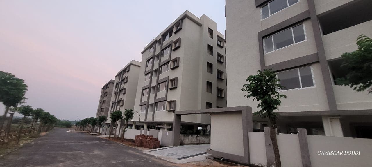 Property Photos 6