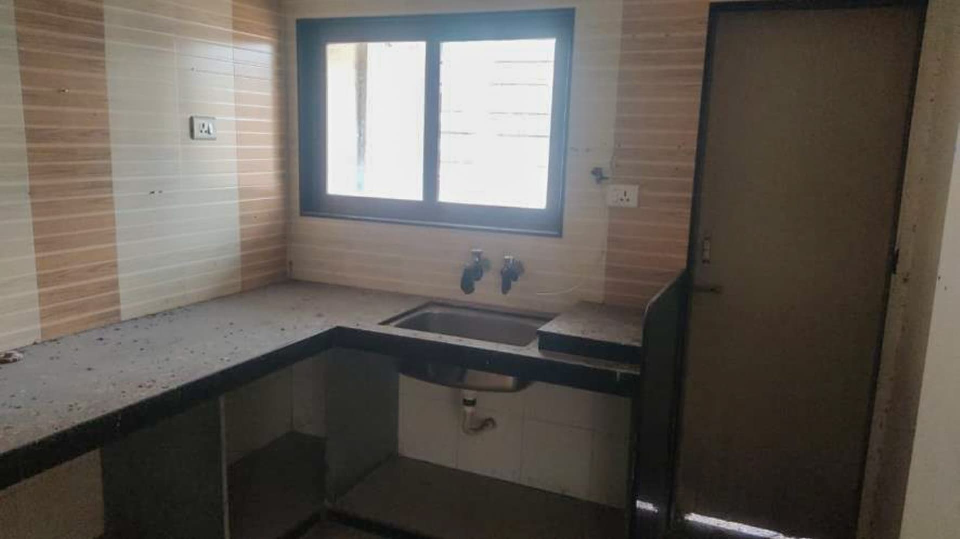 Property Photos 18