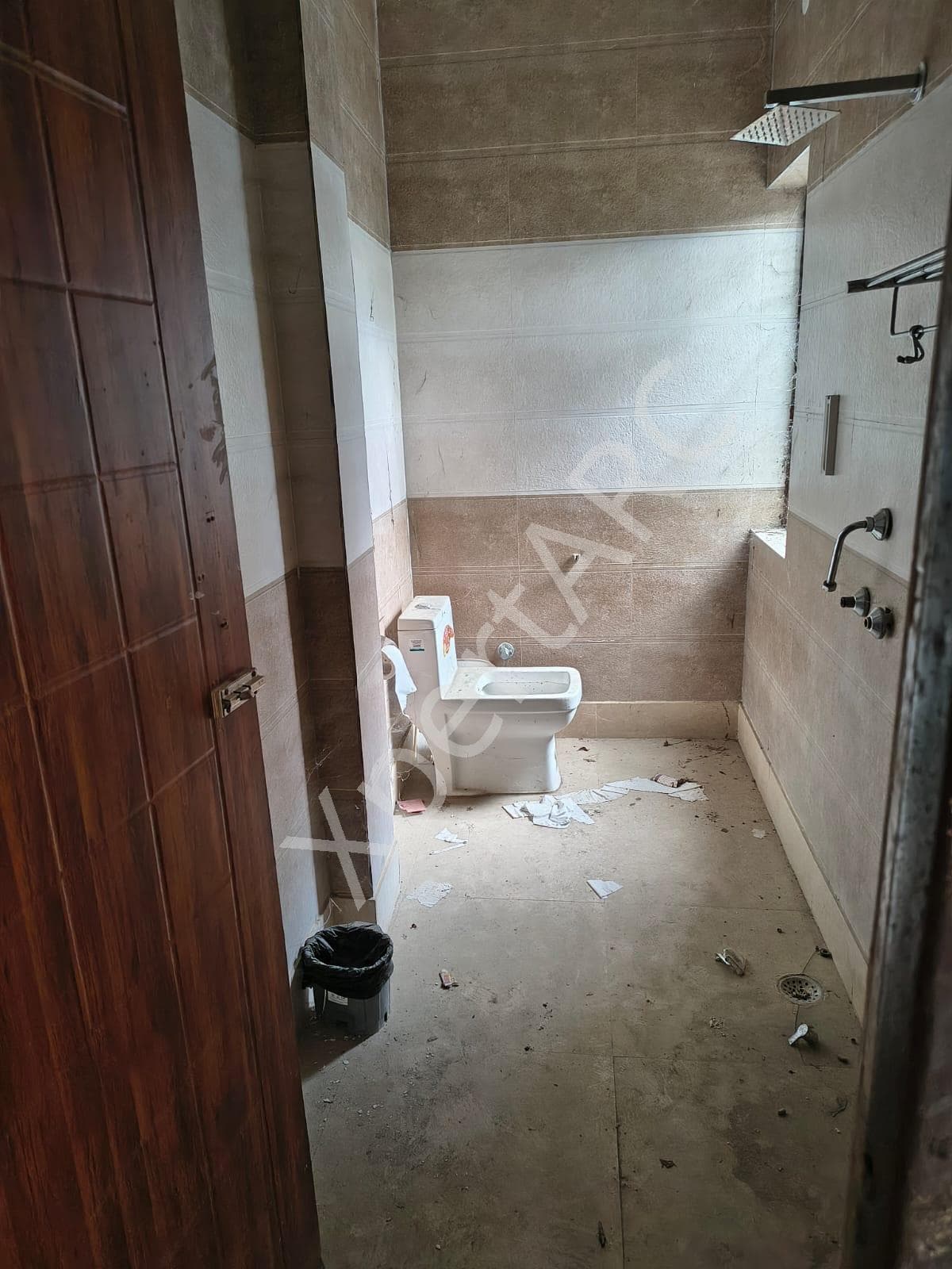 Property Photos 8
