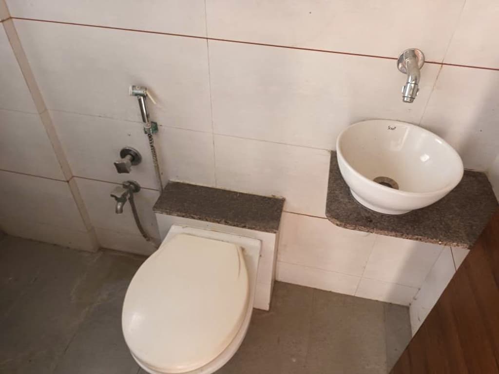 Property Photos 26