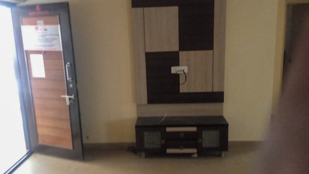 Property Photos 9