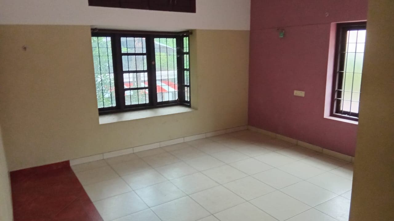 Property Photos 8