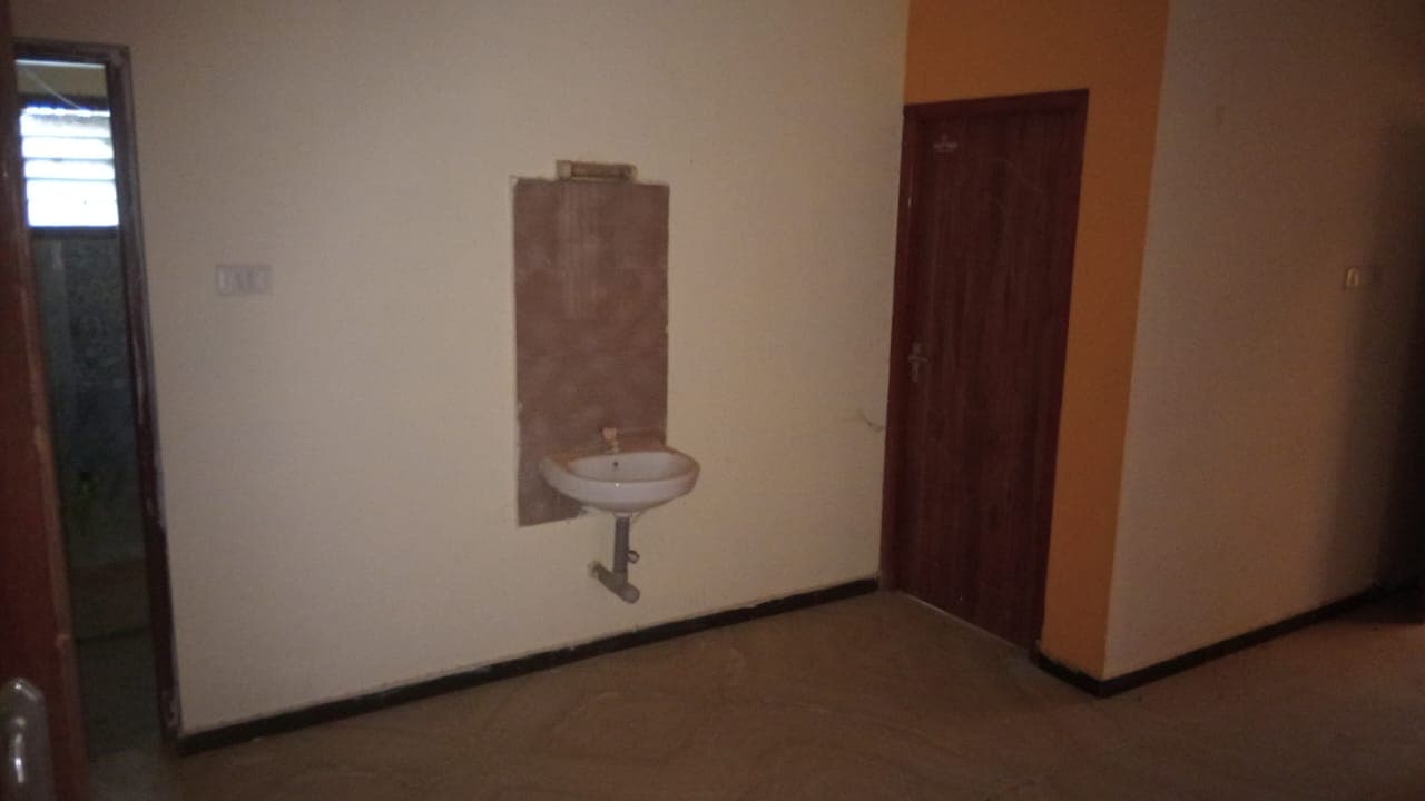 Property Photos 5