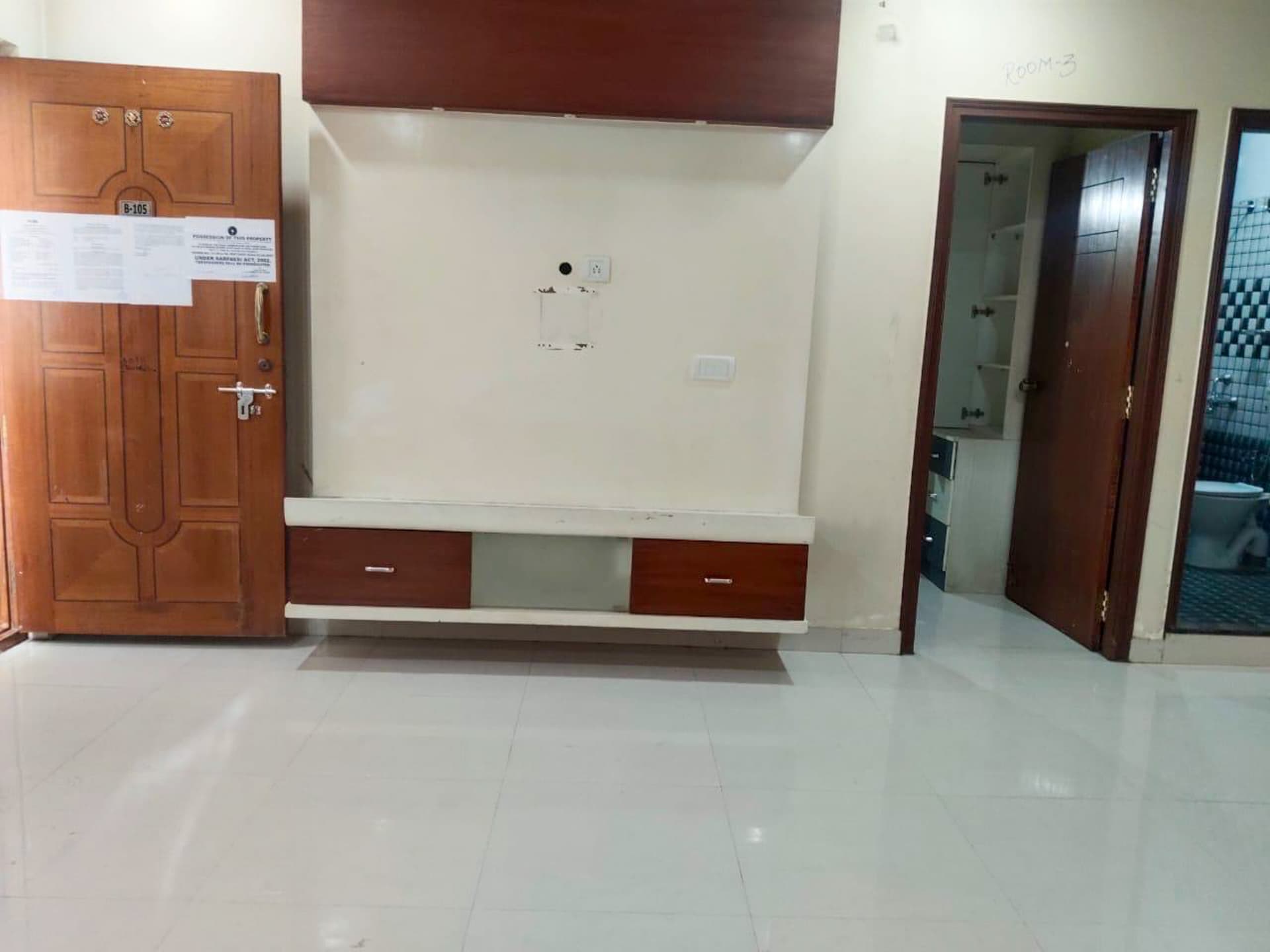Property Photos 13