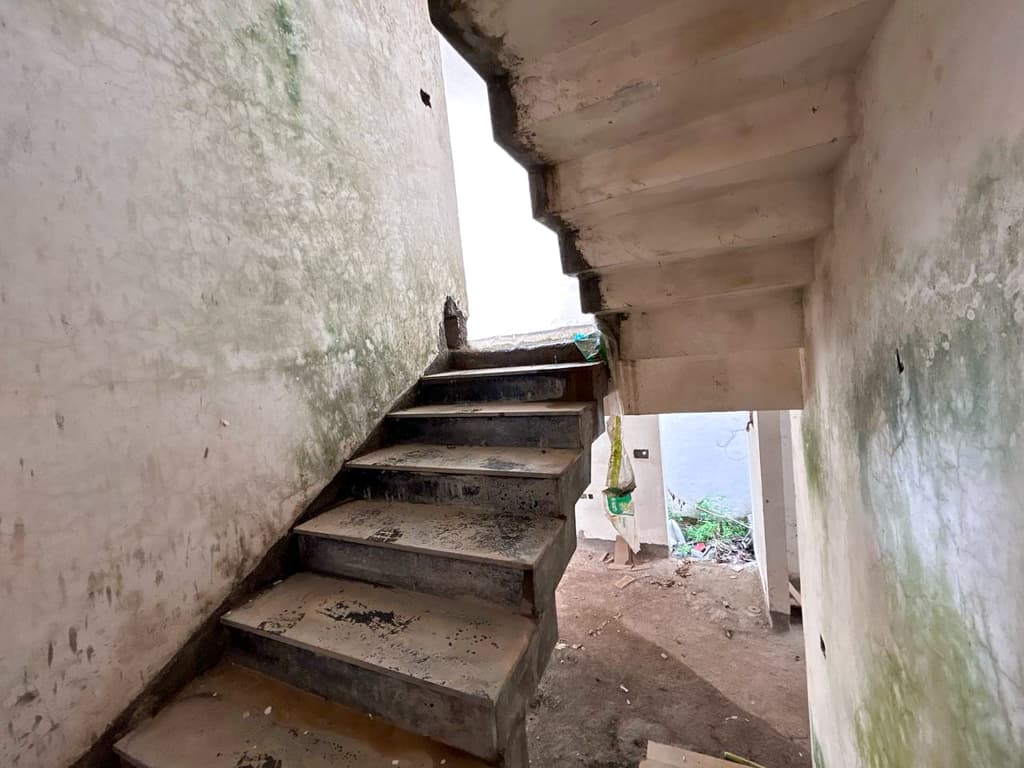 Property Photos 6
