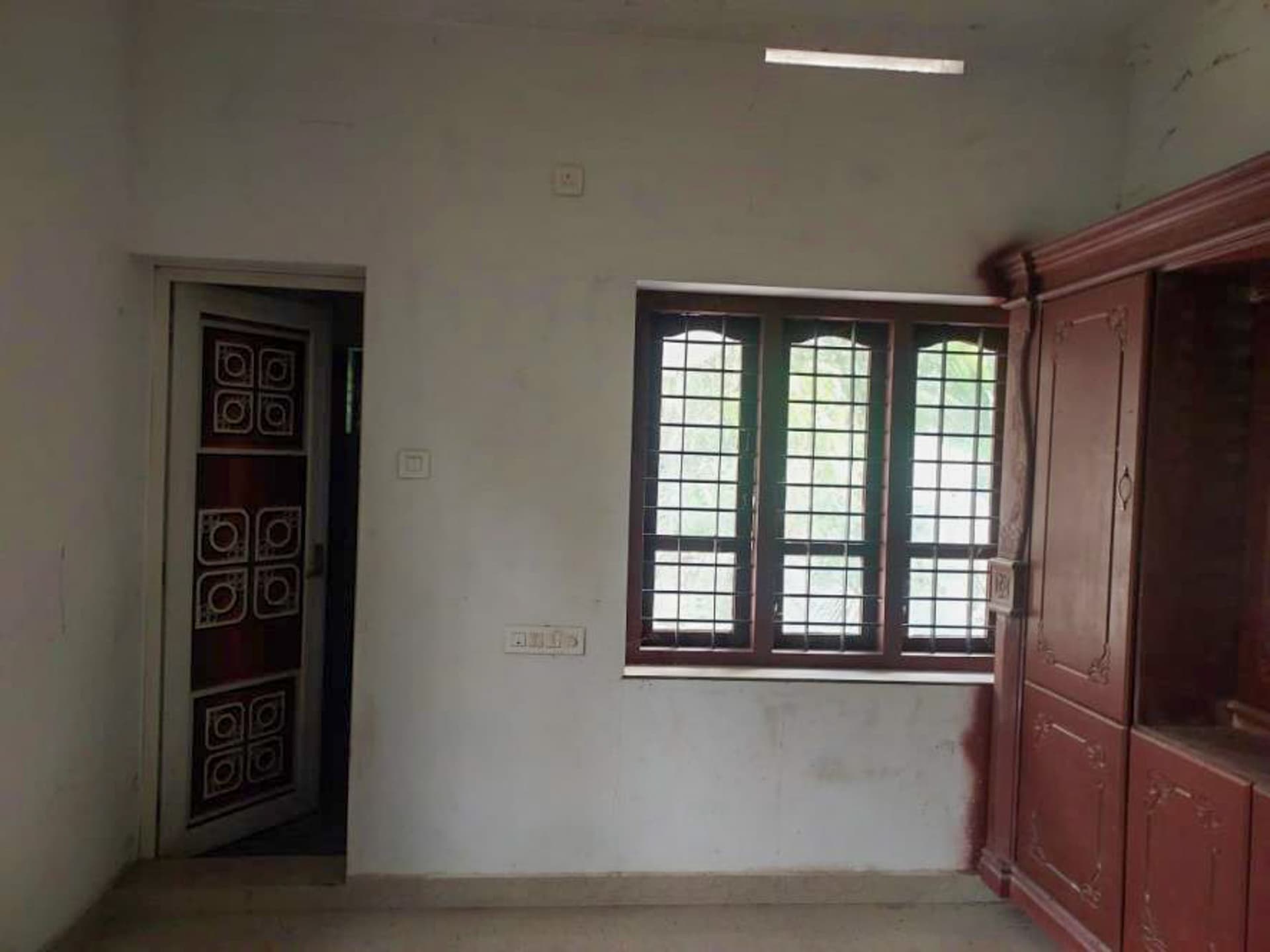 Property Photos 8