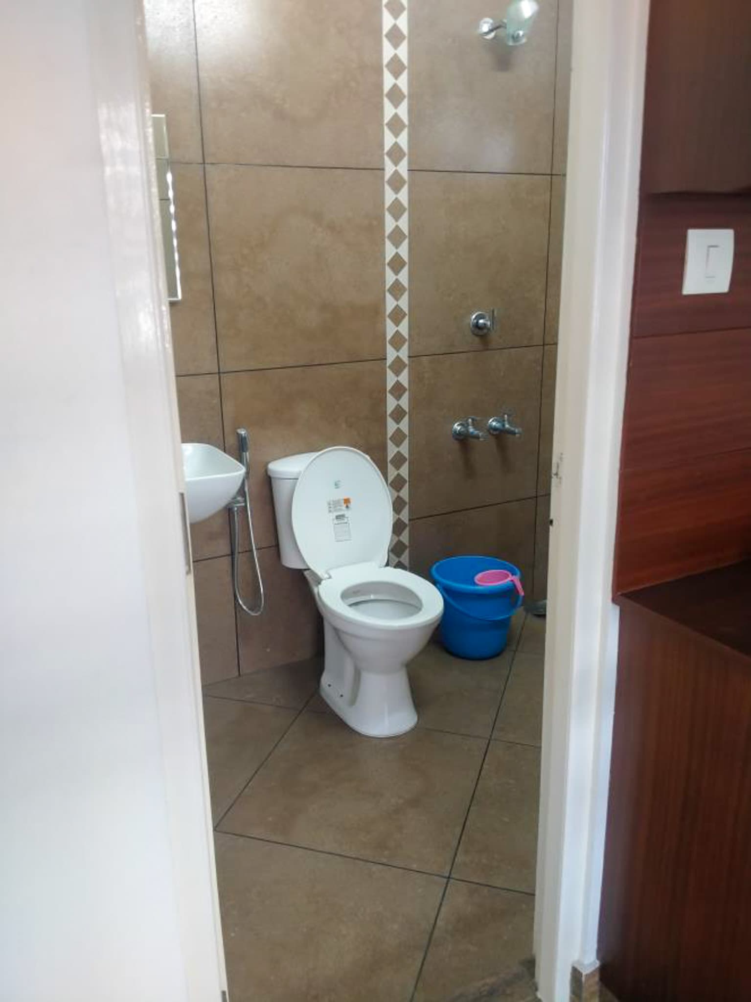 Property Photos 8