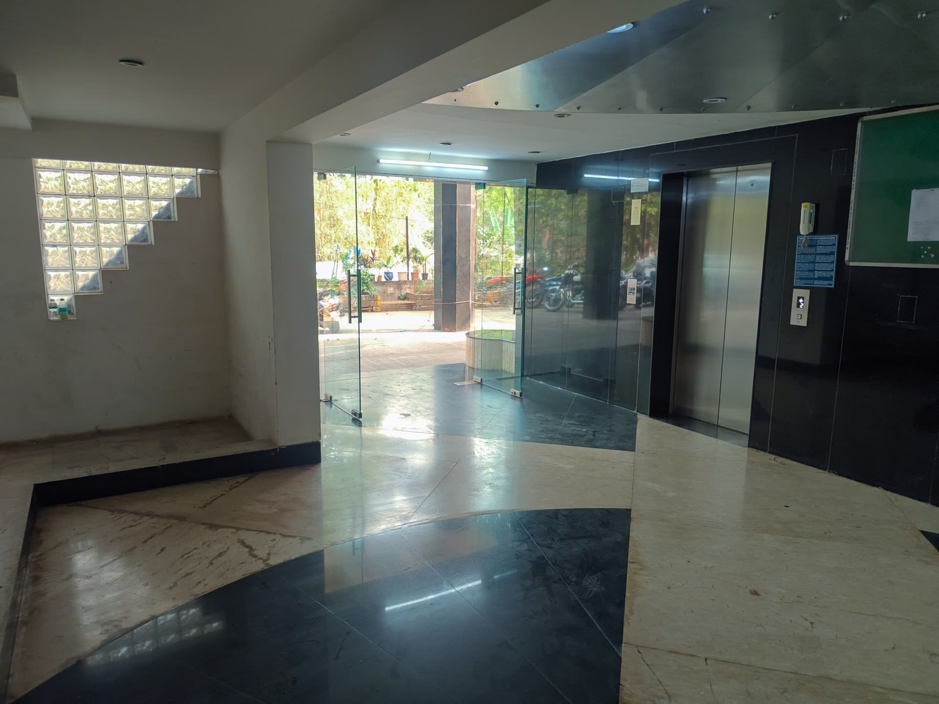 Property Photos 23