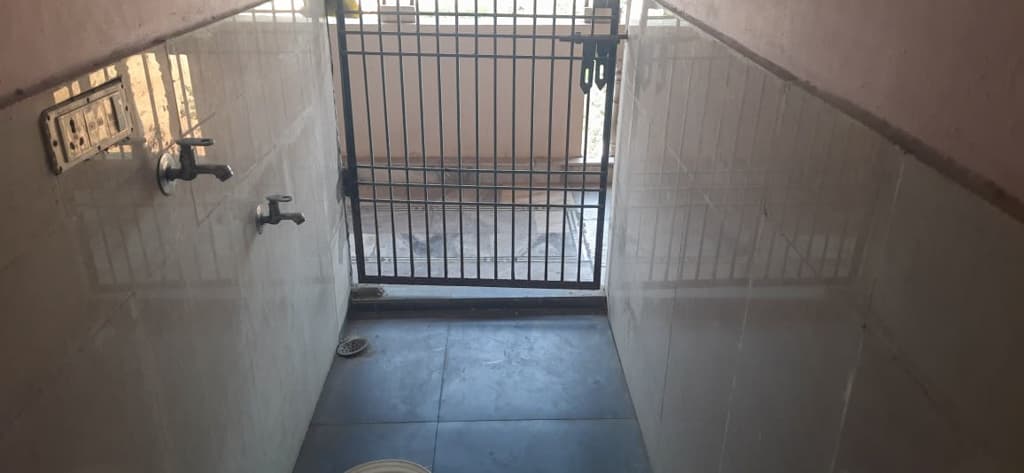 Property Photos 8