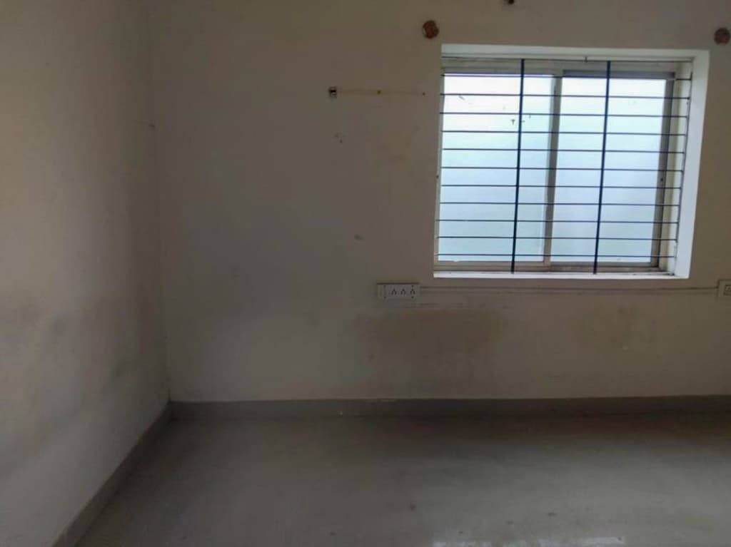 Property Photos 6
